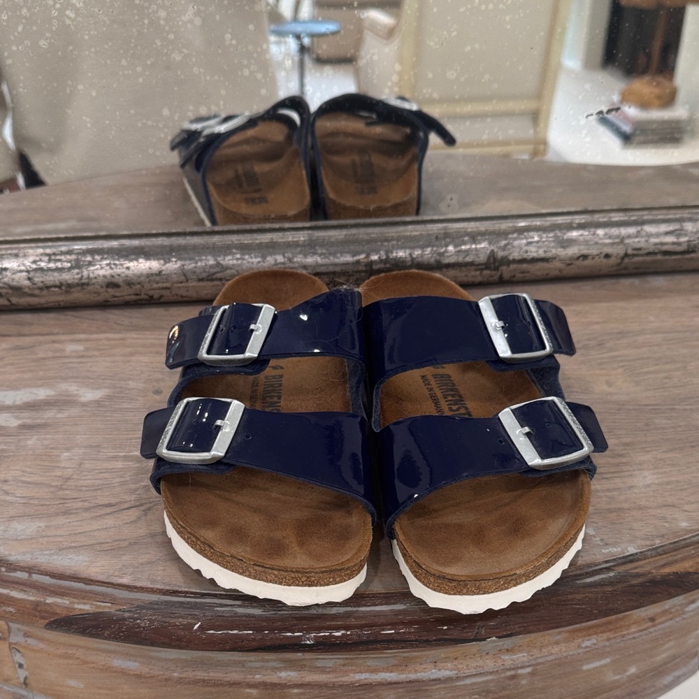 Women’s navy patent leather size 38 Birkenstock